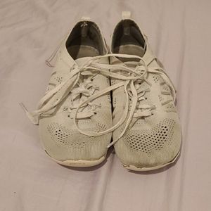 Nfinity Flyte Cheer Shoes with carrying case